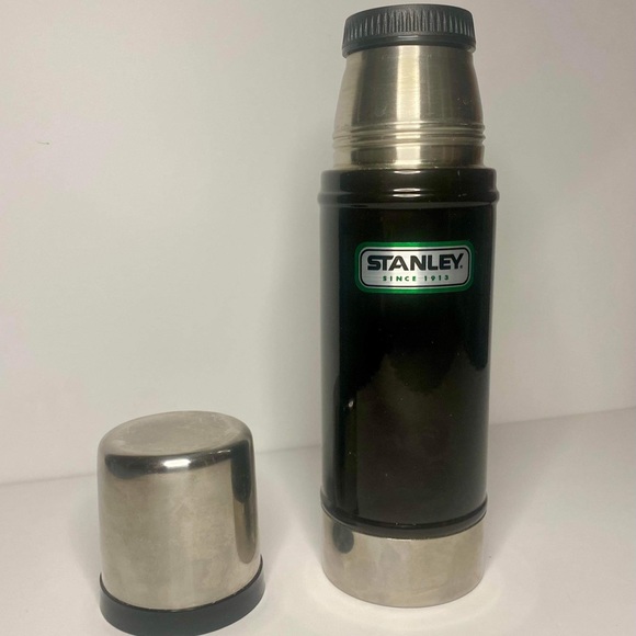 Stanley Insulated 16 Ounce Thermos/ Vacuum Bottle - Picture 3 of 8